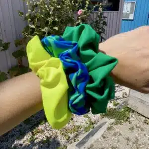 Chouchou “Sirène” – Waterproof – Imprimé “Jungle Pop” vert et bleu